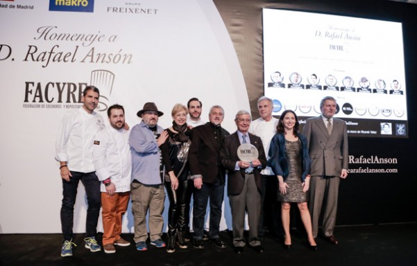 Gran homenaje del mundo de la gastronomía a Rafael Ansón