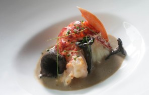 Parmentier de bogavante y trompetas de la muerte 